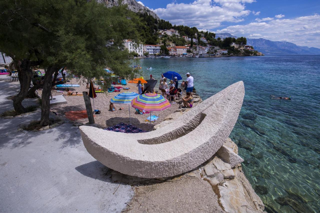 Family Beach Rooms Omiš Eksteriør bilde