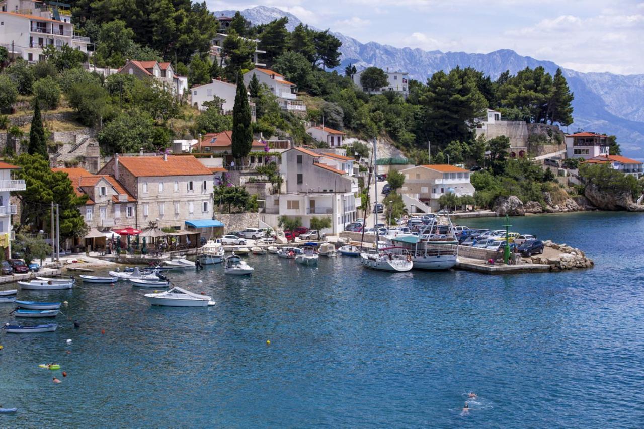 Family Beach Rooms Omiš Eksteriør bilde